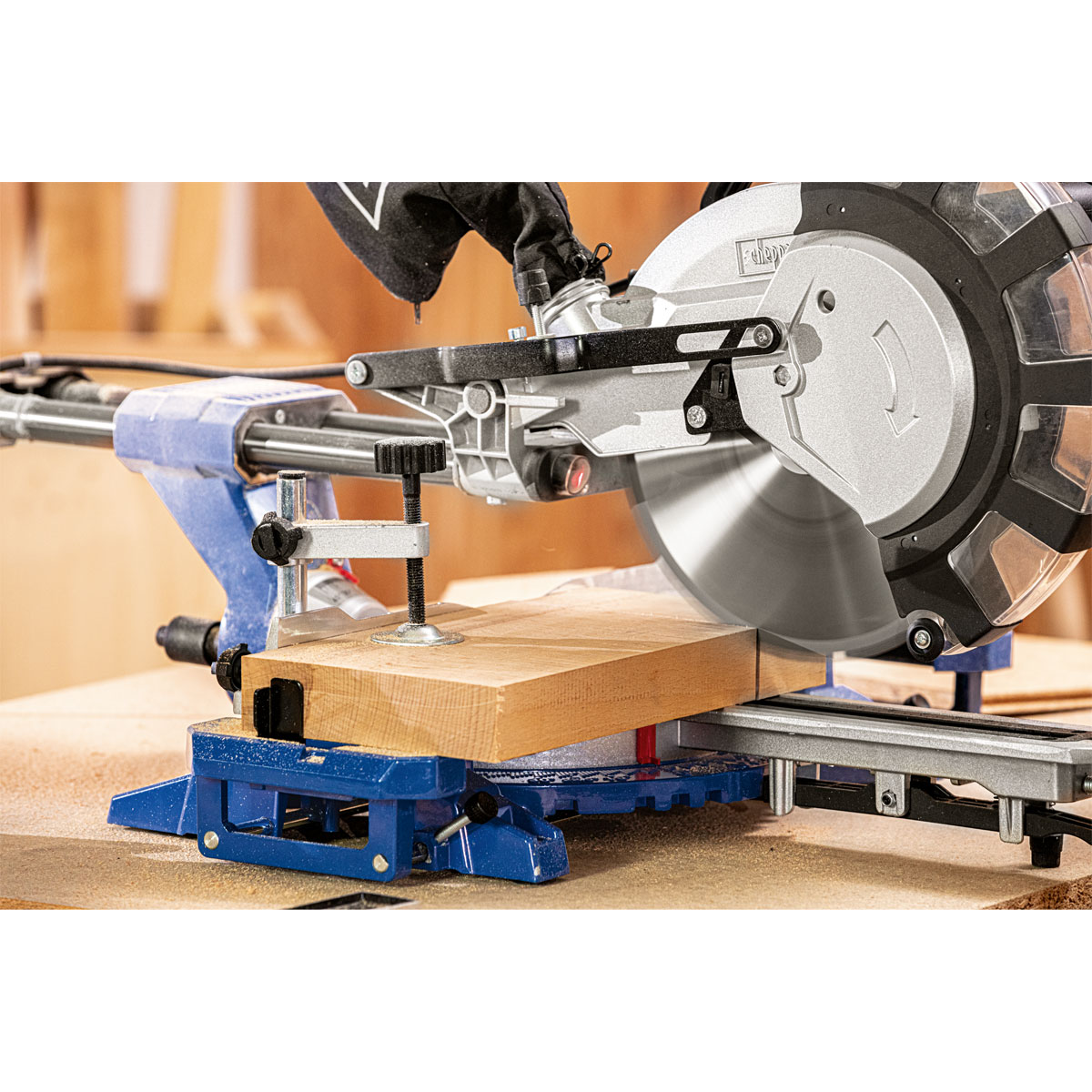 Scheppach Kapp-Zugsäge HM 216SPX Bild 2