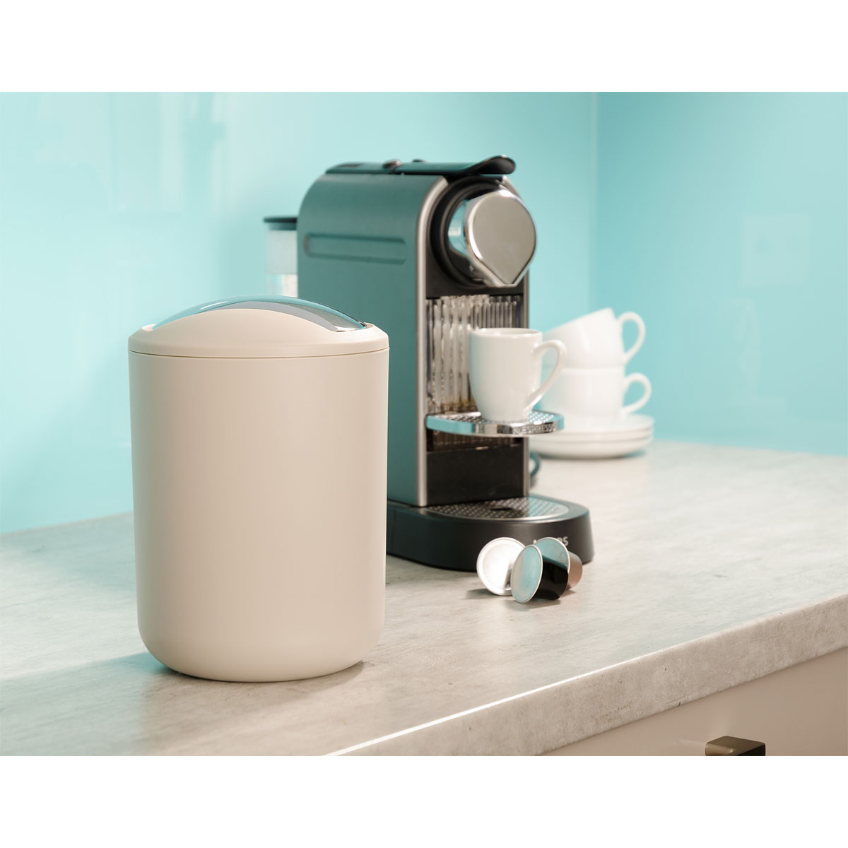 Wenko Schwingdeckeleimer Brasil S taupe 2 L Bild 6