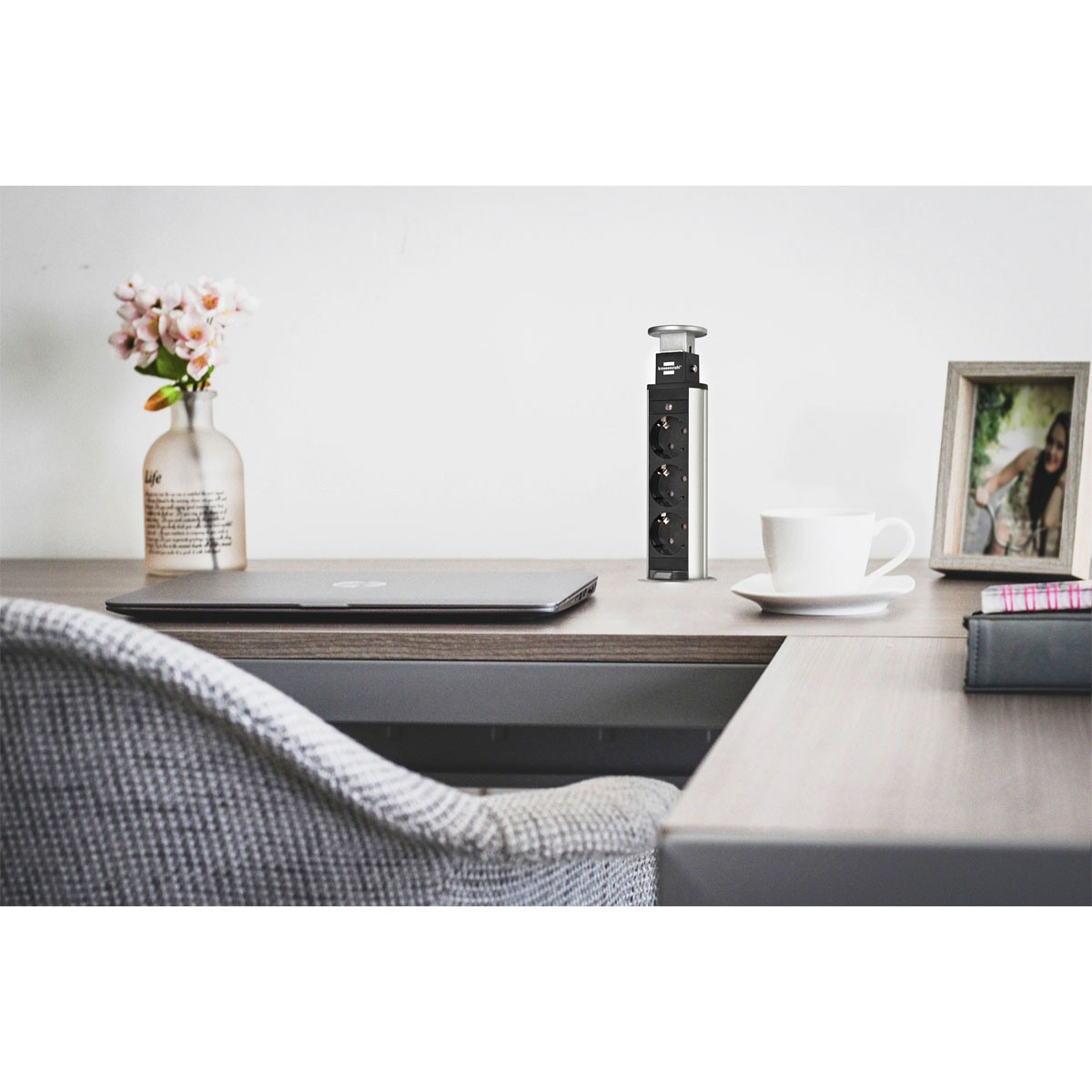 Brennenstuhl Tischsteckdose 3-fach Bild 4