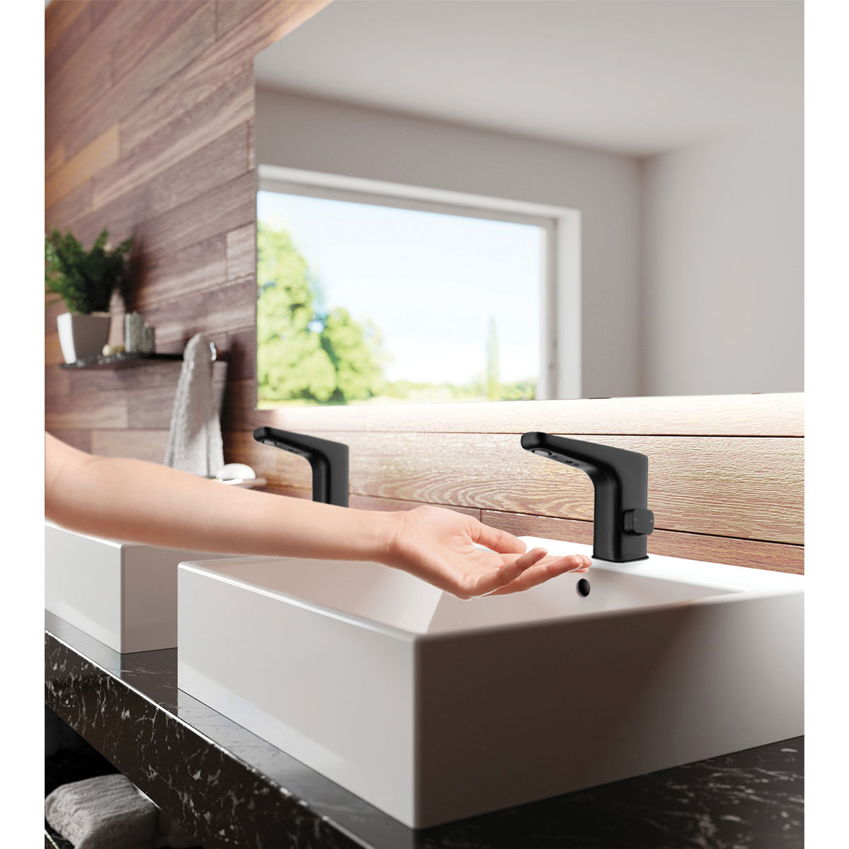 deante  Sensor Waschtischarmatur HIACYNT schwarz Bild 3