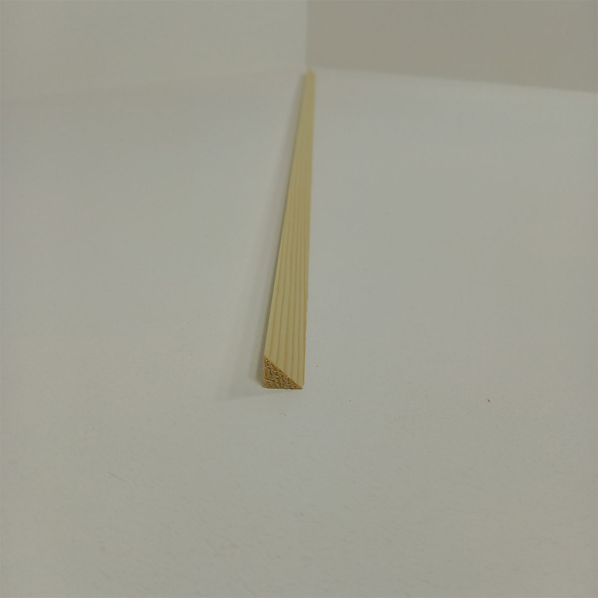 Dreikantleiste „Nadelholz“ 15x15x1000 mm