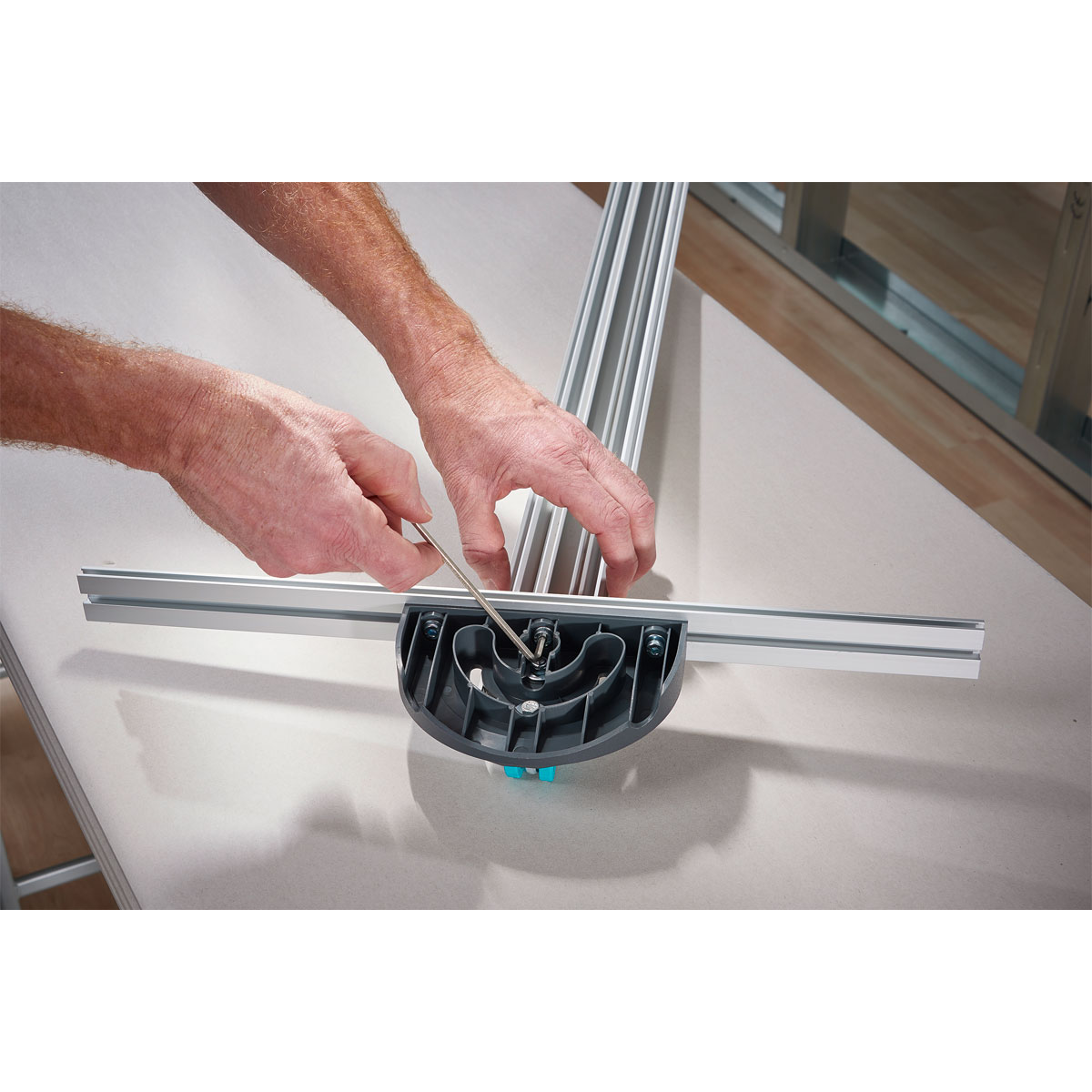 Wolfcraft  T-Schiene mit Parallelschneider Bild 8