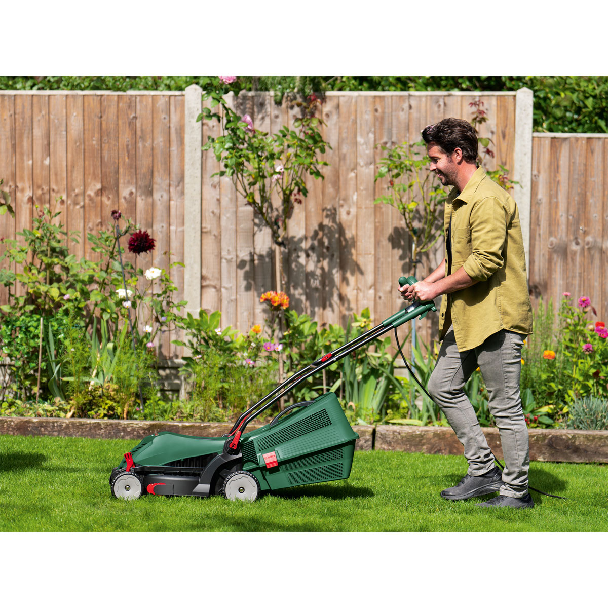 Bosch Akku-Rasenmäher UniversalRotak 37-550 Bild 3