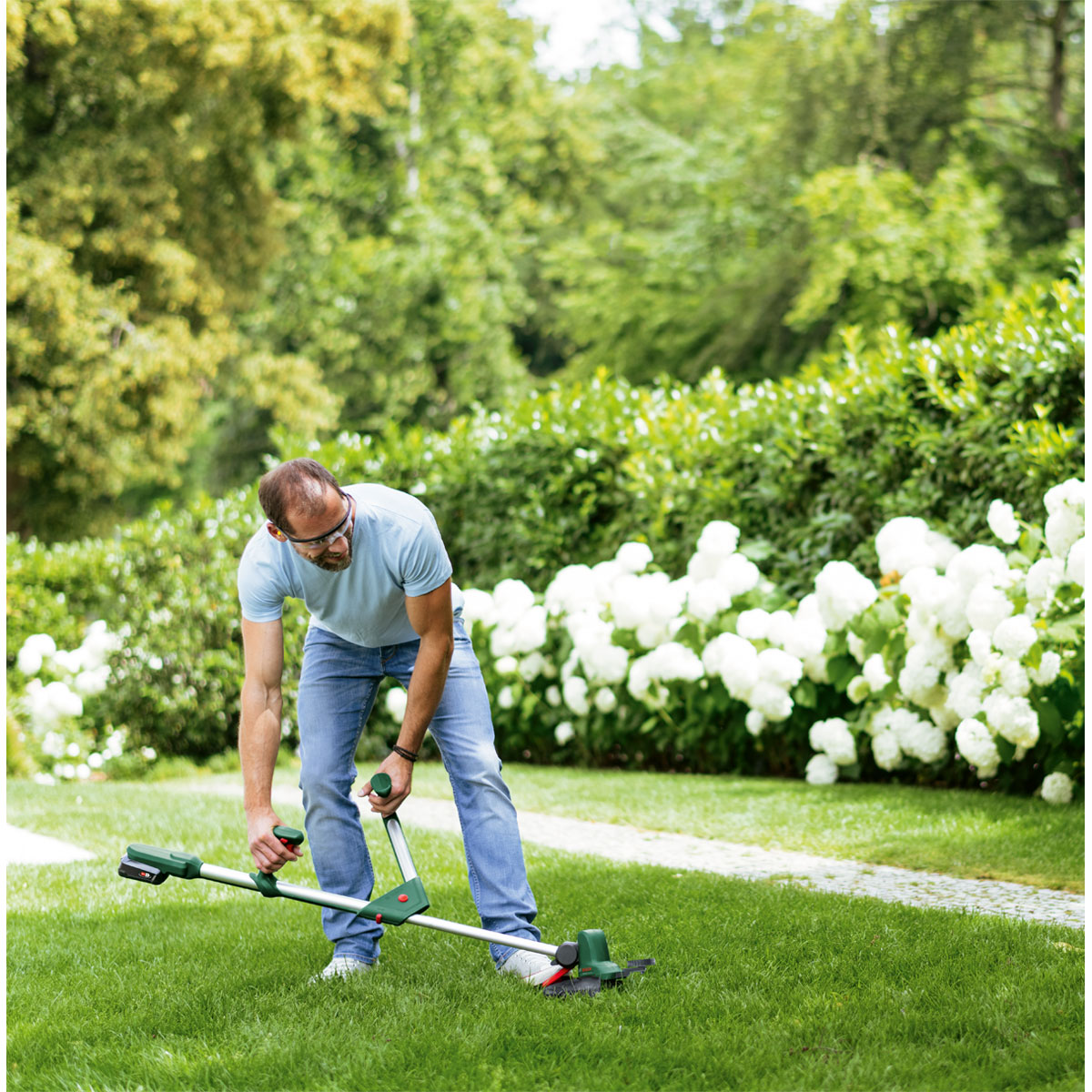 Bosch  Akku-Rasentrimmer UniversalGrassCut 18V Bild 8