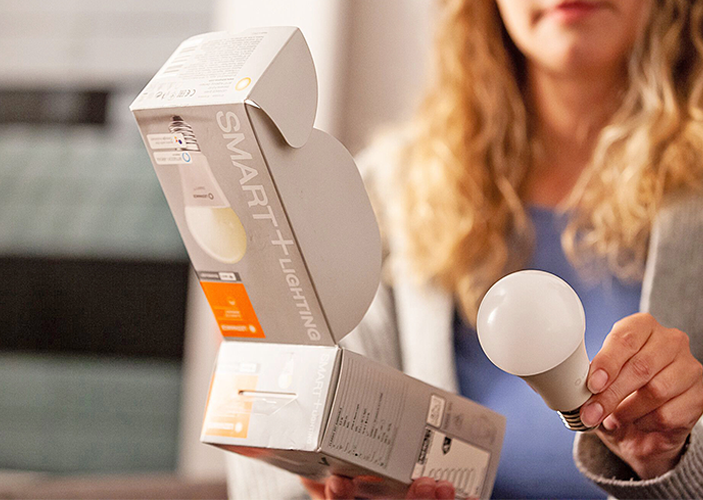 Smart Home Beleuchtung wird ausgepackt 