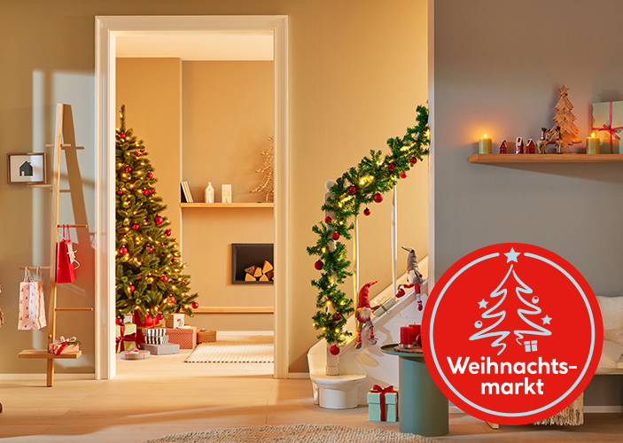 Einige Weihnachtsartikel im Wohnzimmer eingerichtet 