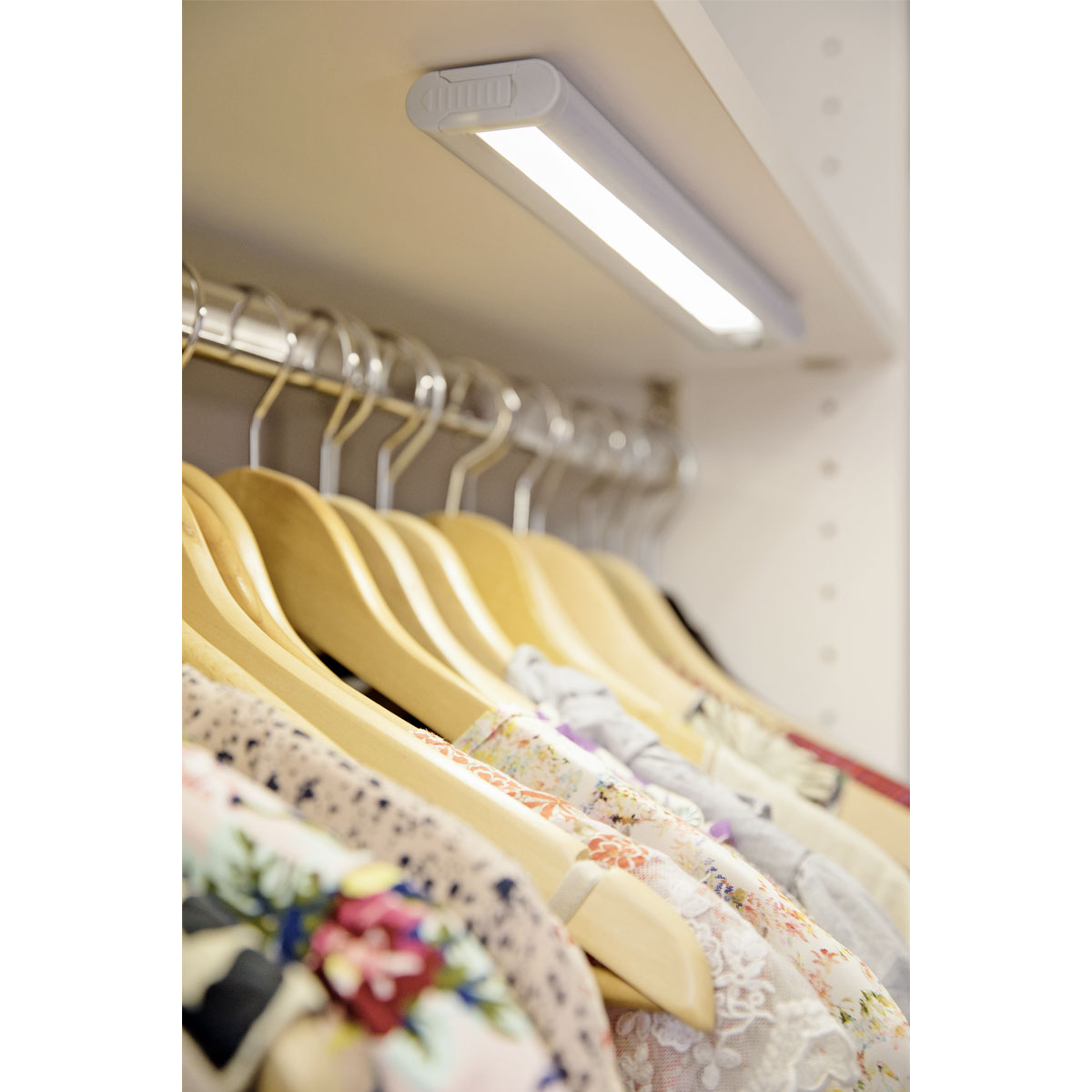 Osram Linear LED-Unterbauleuchte mit Bewegungsmelder 2W Bild 4