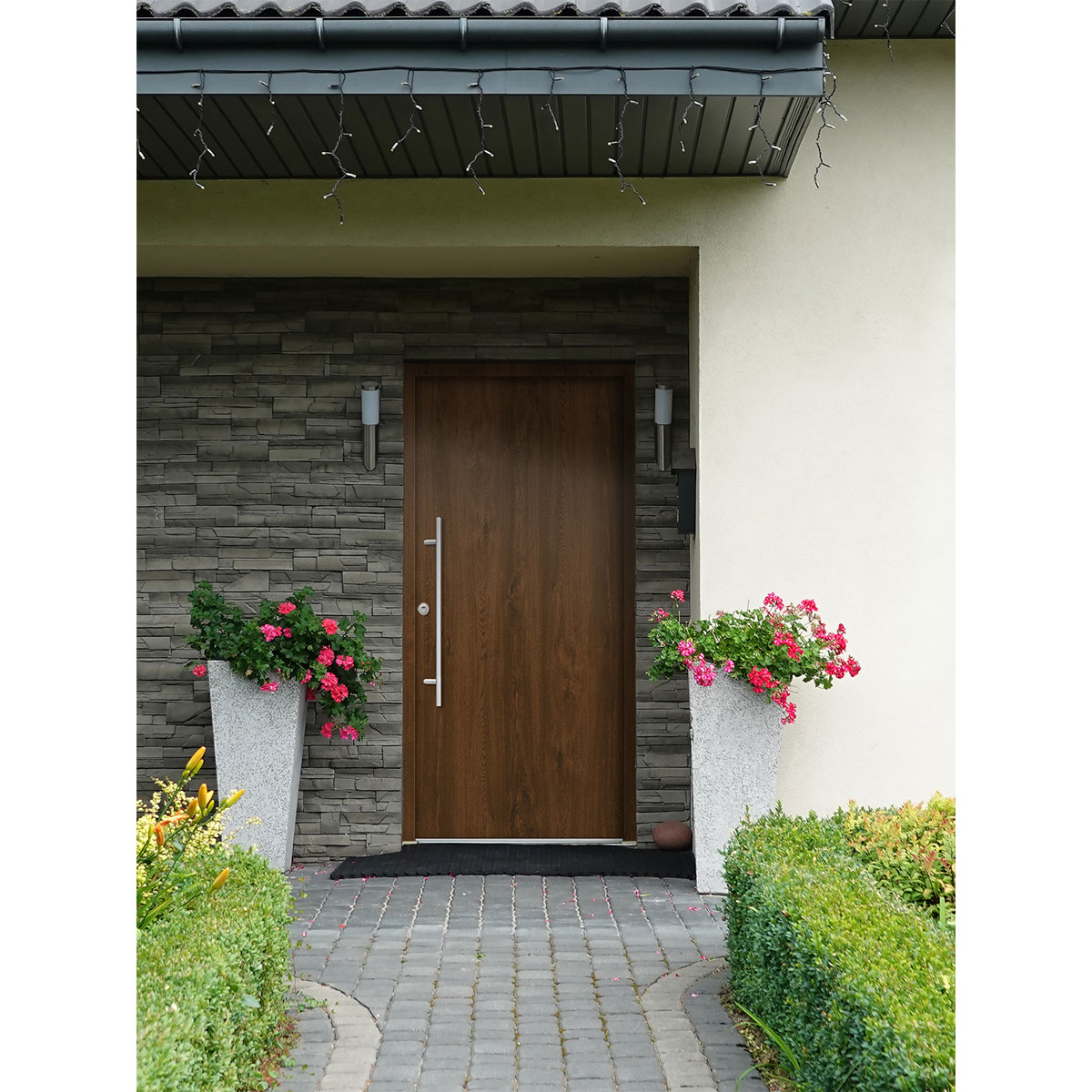 SplenDoor  Premium-Haustür Passivedoor Ribe RC2 energiesparend einbruchsicher nussbaum 110 x 210 cm links Bild 2