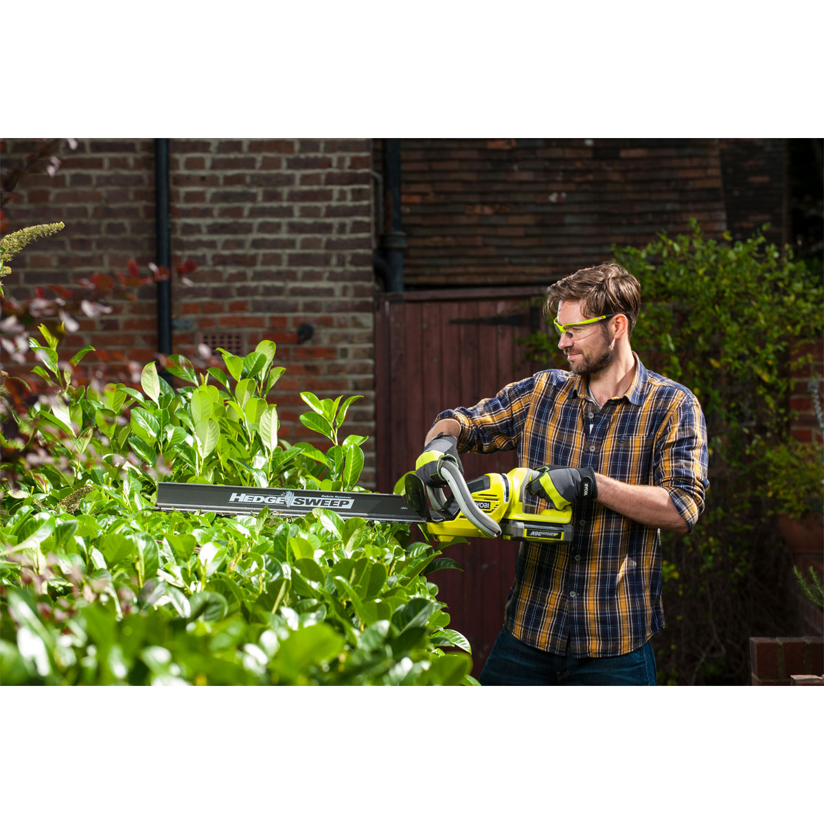 Ryobi Akku-Heckenschere RHT36B61R ohne Akku und Ladegerät Bild 4