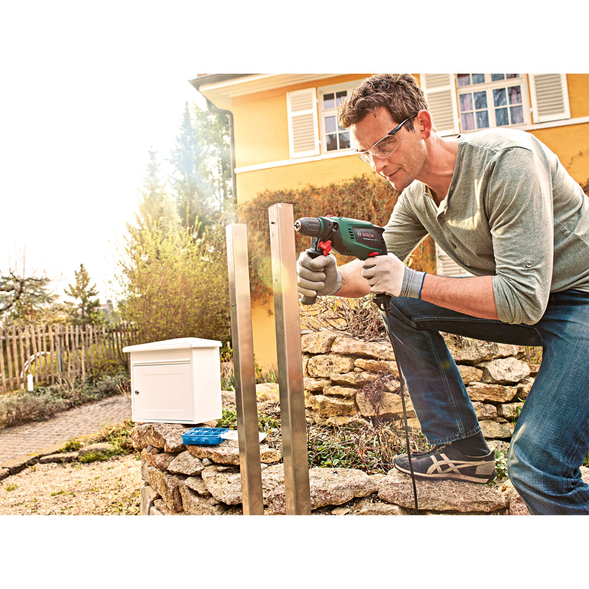 Bosch  Schlagbohrmaschine UniversalImpact 700 Bild 4