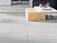 Bodenbelag aus grauem Beton