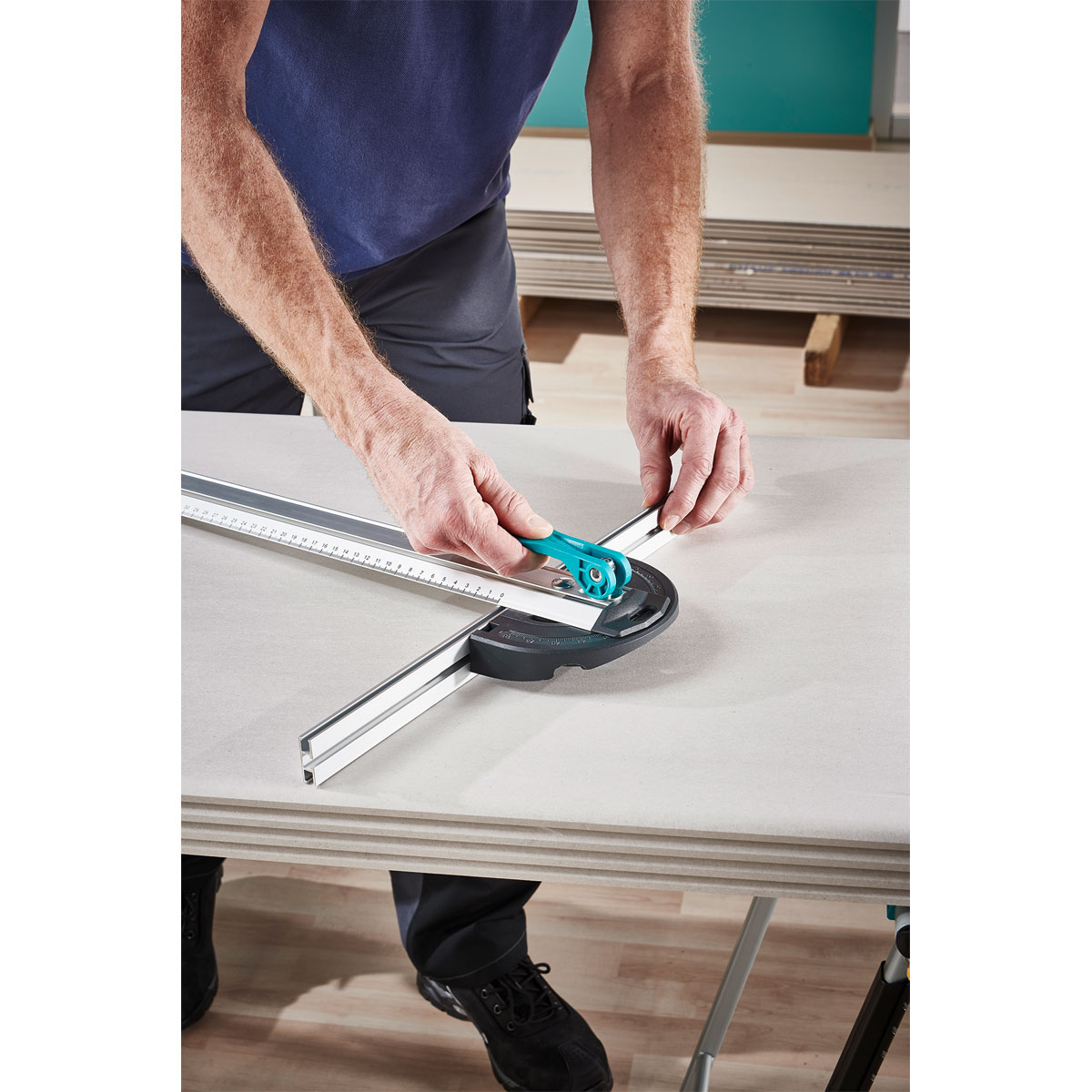 Wolfcraft  T-Schiene mit Parallelschneider Bild 12