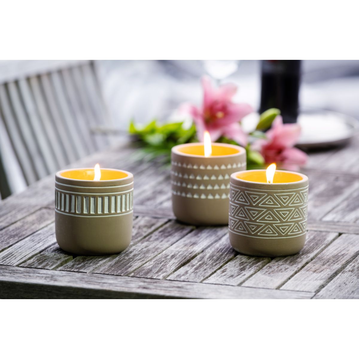 Flower Power Citronellakerze DURO im Terracottatöpfchen 10x10 cm Bild 2