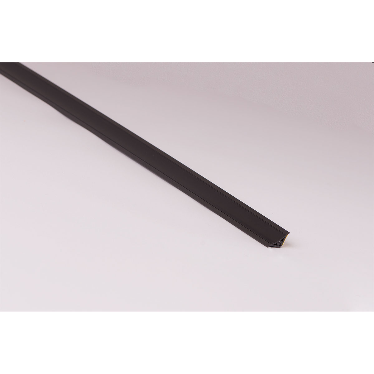 Multileiste 14 complete schwarz 14 x 14 x 2600 mm Multileiste 14 complete schwarz 14 x 14 x 2600 mm