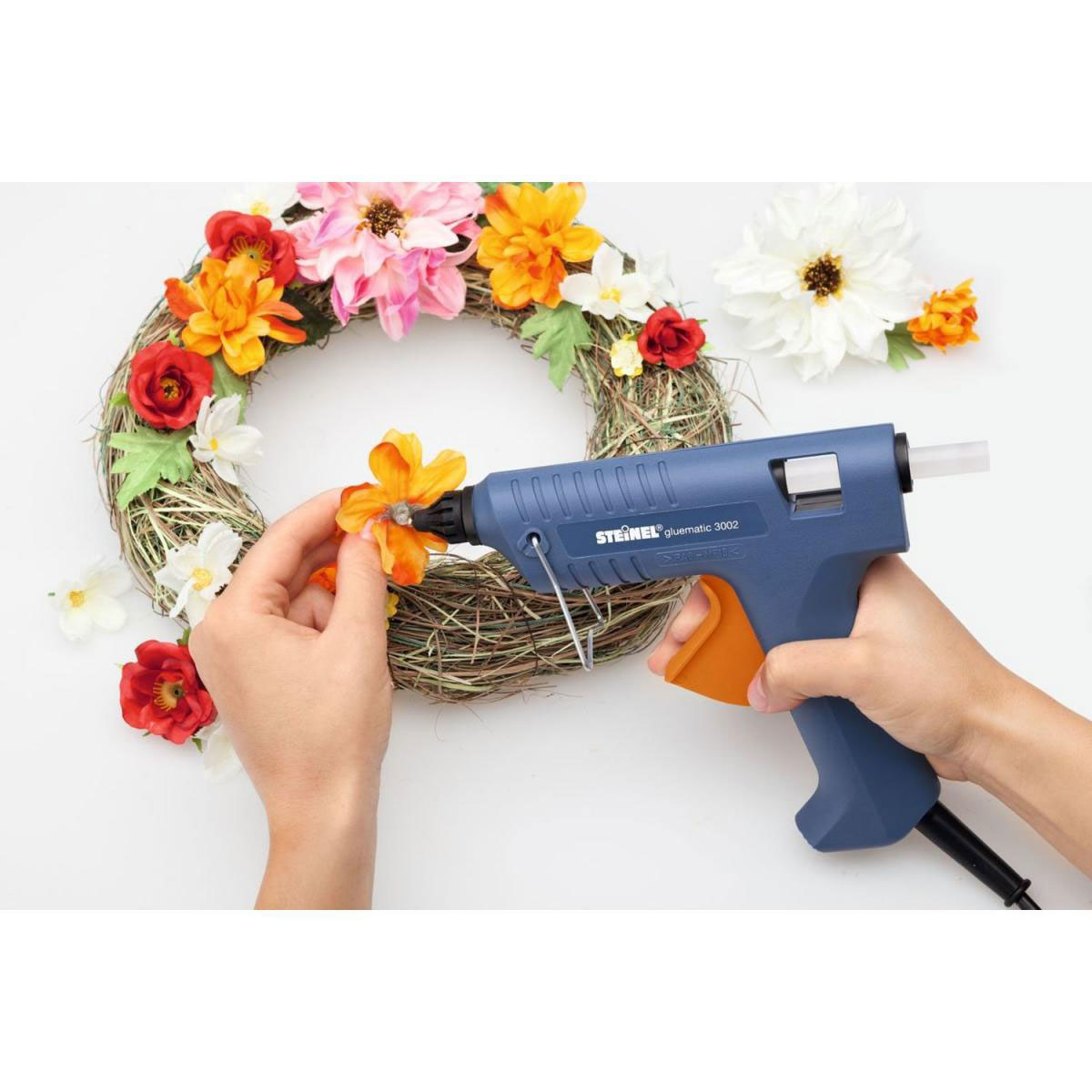 Steinel Heißklebepistole Gluematic 3002 inkl 3 Klebesticks Bild 3