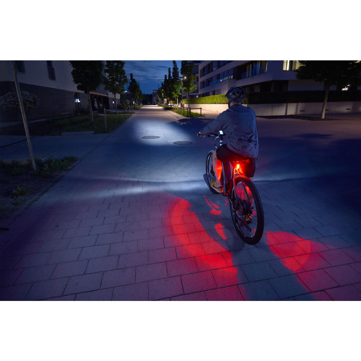 Fischer Bikes Akku-Rücklicht Twin mit Bodenbeleuchtung Bild 7