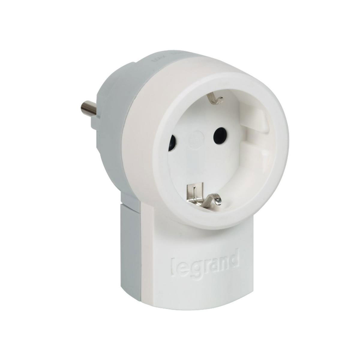 Schuko-Stecker mit integrierter Kupplung Schuko-Stecker mit integrierter Kupplung