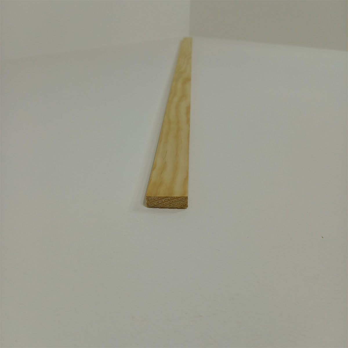 Modelbauleiste Kiefer 10 x 30 x 1000 mm Bild 2