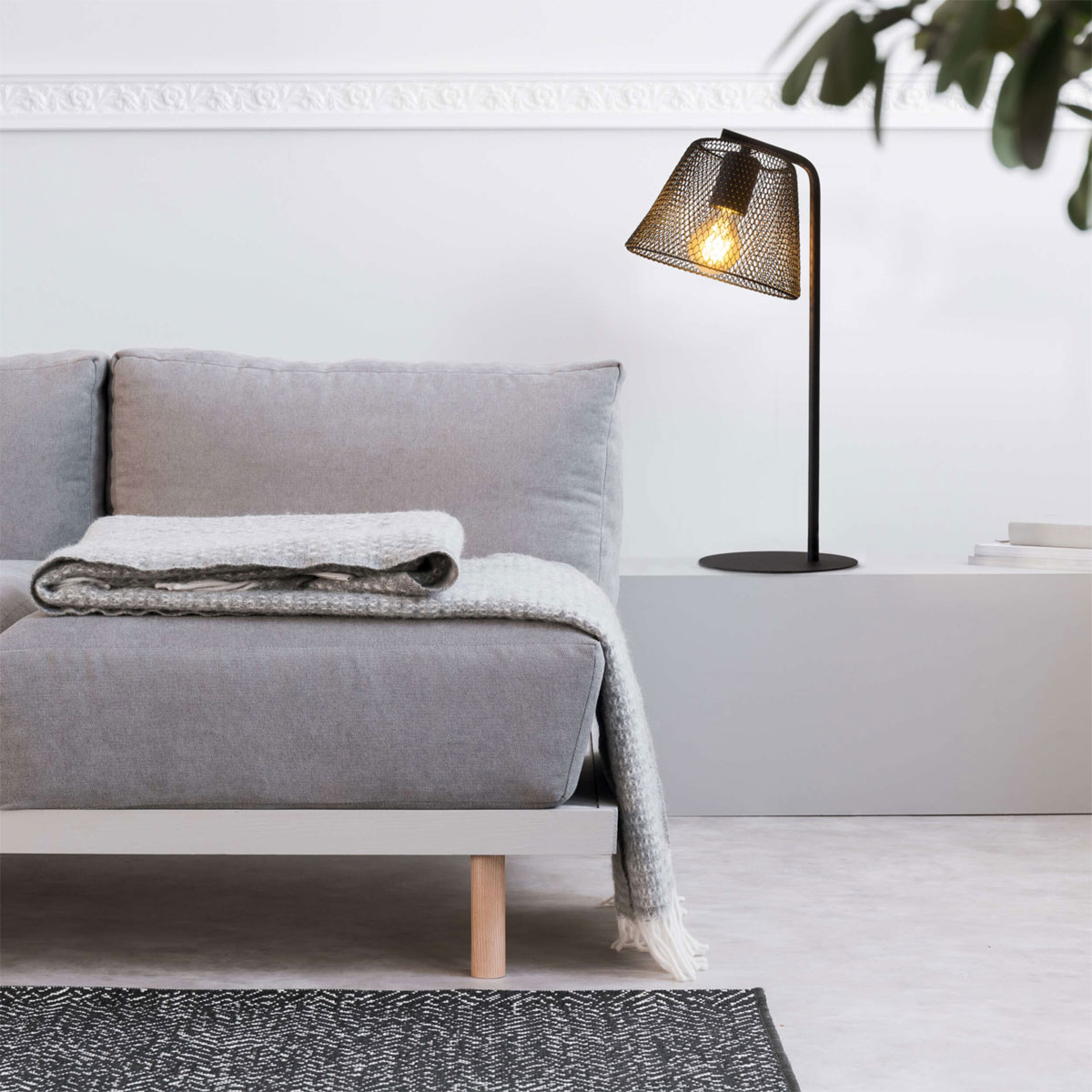 näve  Tischleuchte Korie schwarz Metall Bild 6