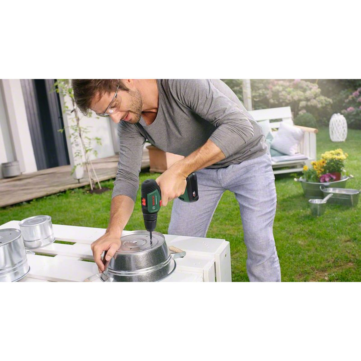 Bosch   Akku-Bohrschrauber-Set UniversalDrill 18V 1x 1,5Ah Akku 4-teilig Bild 4